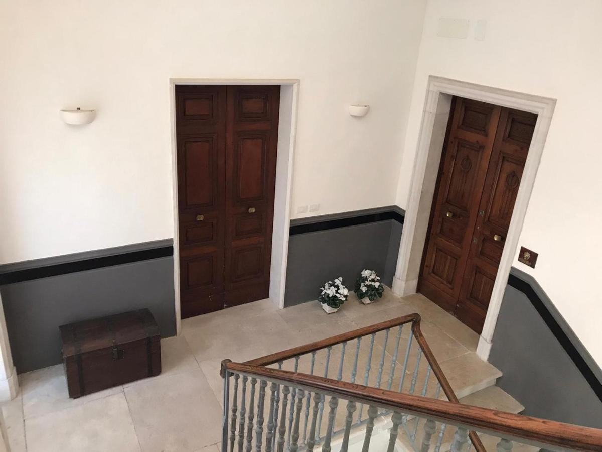 تراني Palazzo Romanelli B&B المظهر الخارجي الصورة