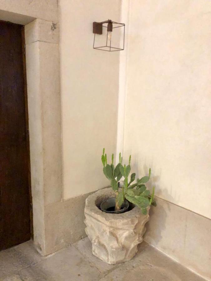 تراني Palazzo Romanelli B&B المظهر الخارجي الصورة