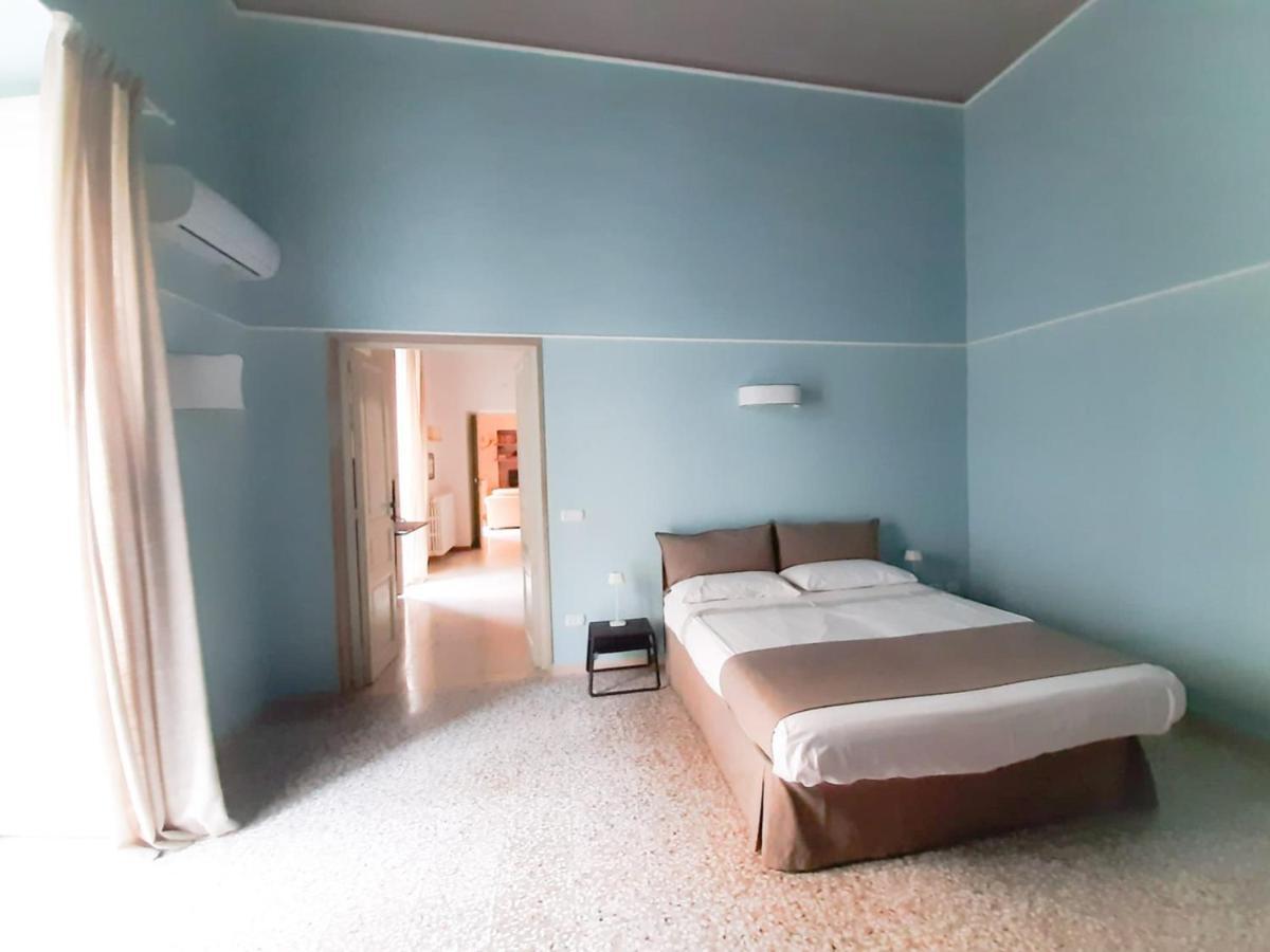 تراني Palazzo Romanelli B&B المظهر الخارجي الصورة