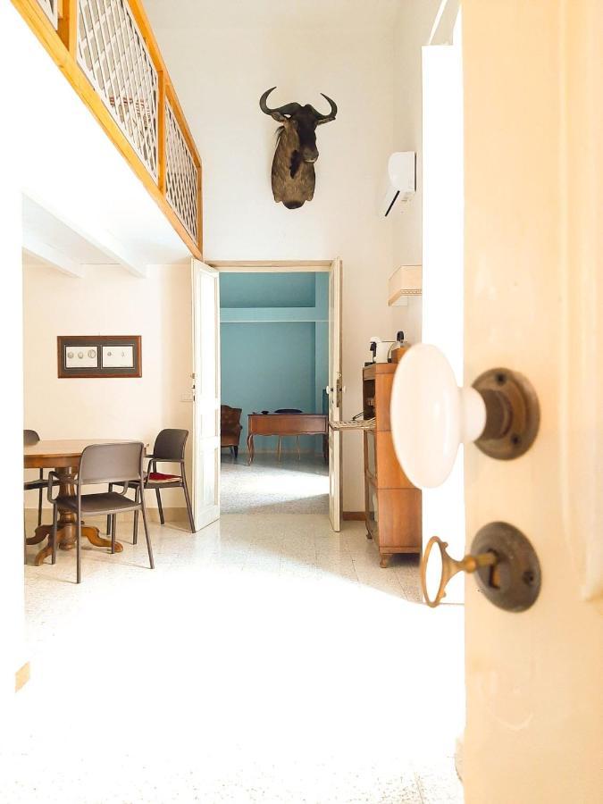 تراني Palazzo Romanelli B&B المظهر الخارجي الصورة
